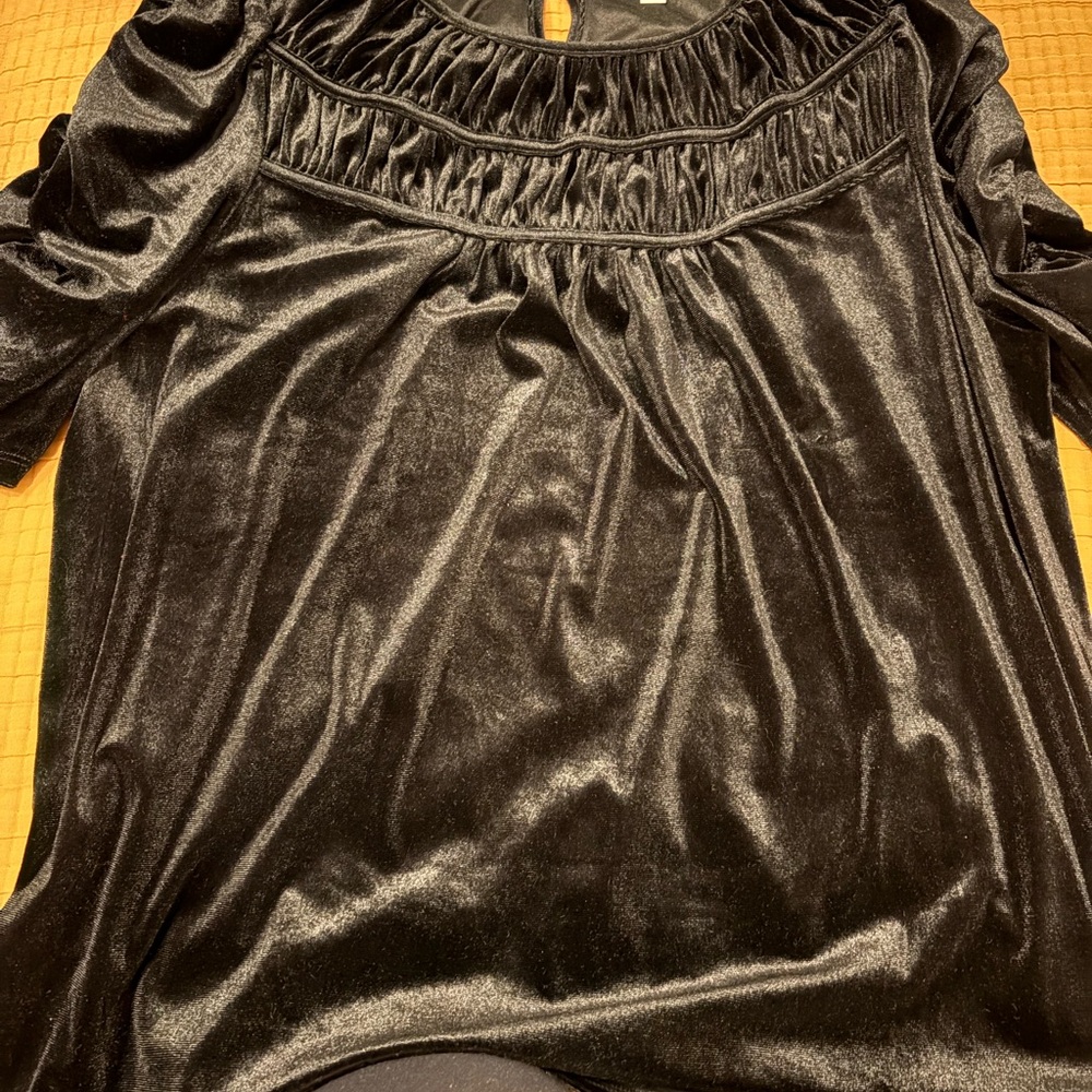 Elegant Black velvet Women's Top